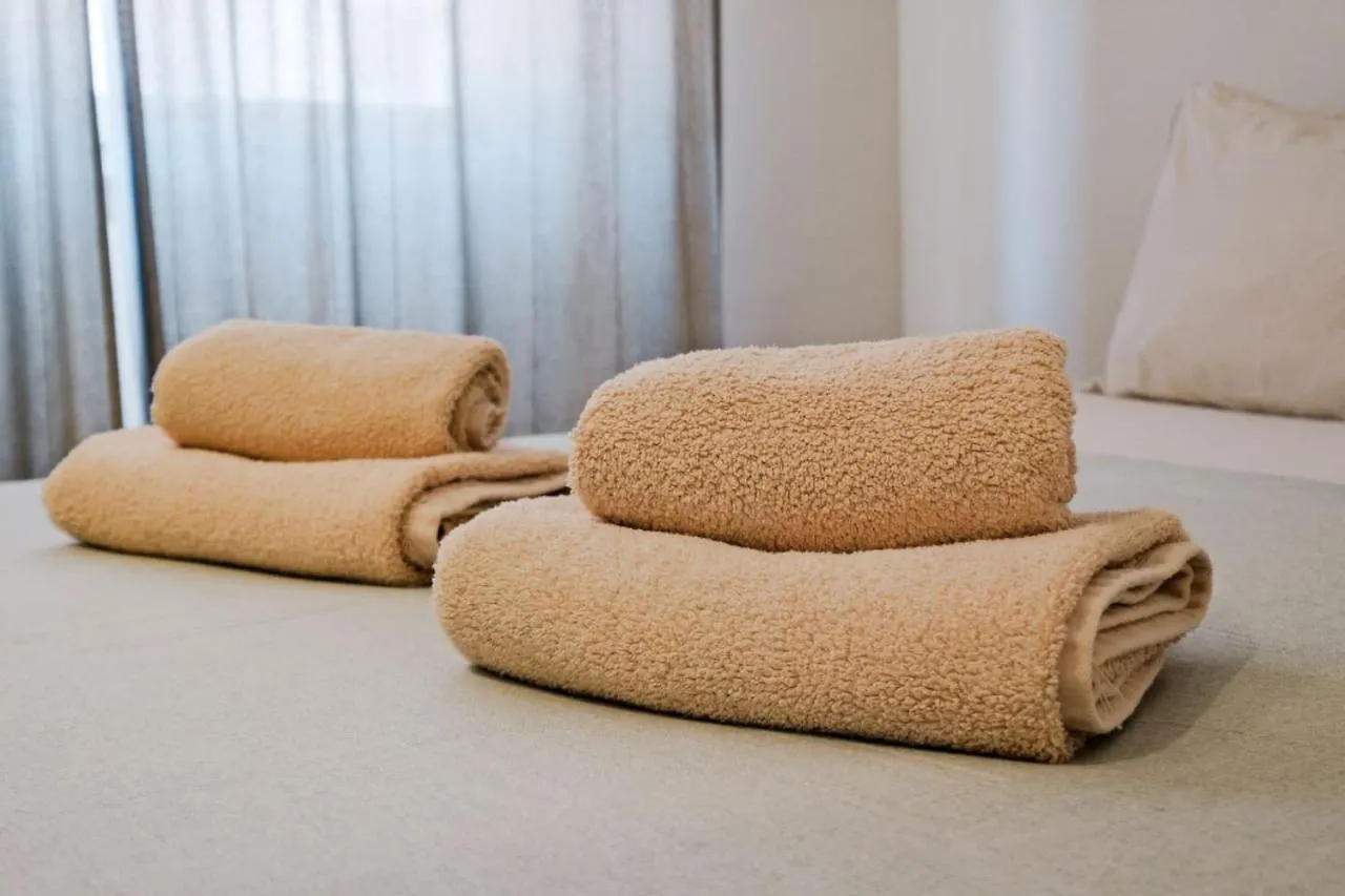 Lovely Studio Fully Equipped Near Subway N13 Lisbon Apartment